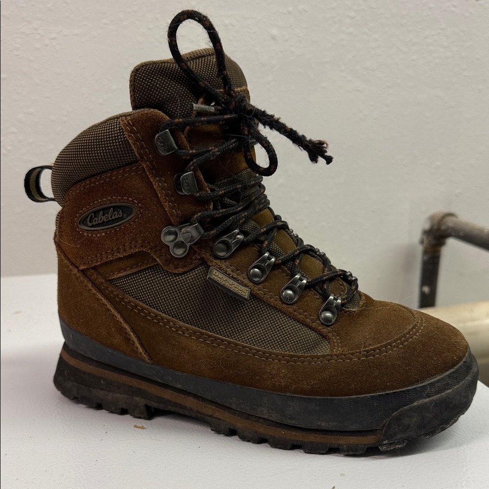 Cabela's Youth 4M Brown Waterproof Hiking Boots